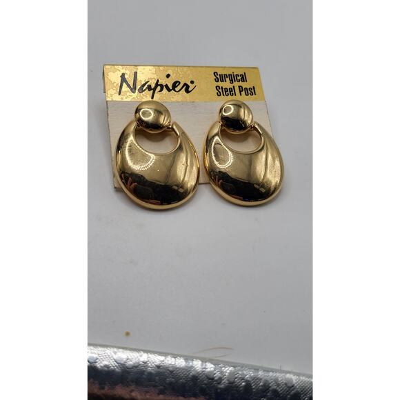 Vintage Napier Gold Tone Door Knocker Earrings On Card Surgical Steel Post - Picture 4 of 9